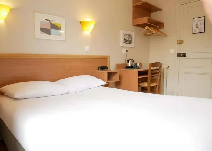Paris Chambre Double Touristique